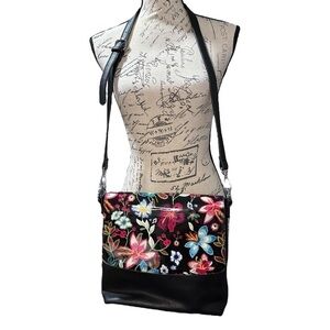 Magnolia and Vine Floral Shell - Retired!